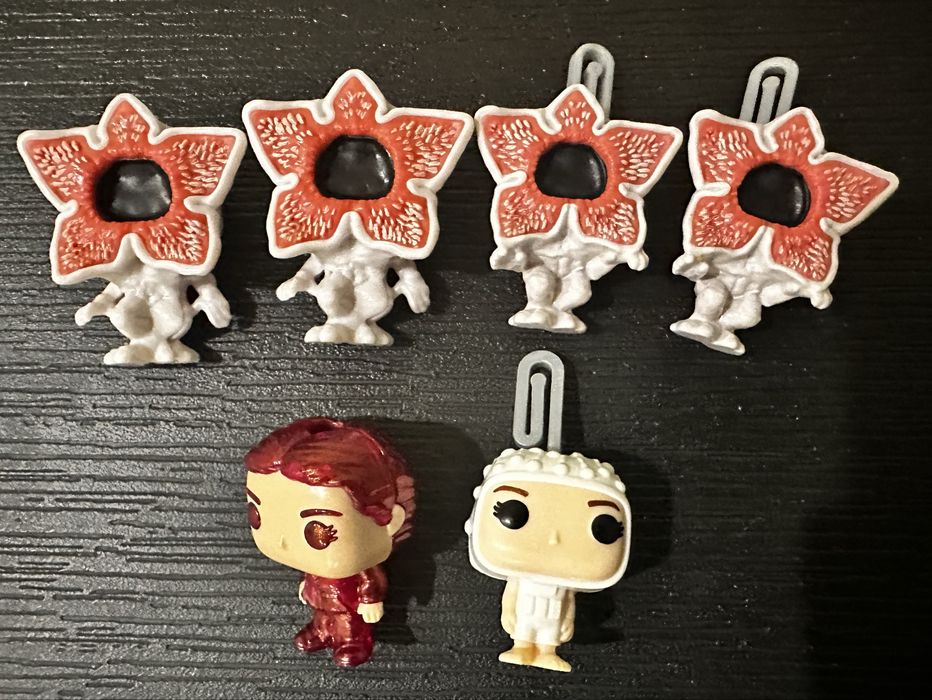 Фігурки кіндер джой Дивні дива