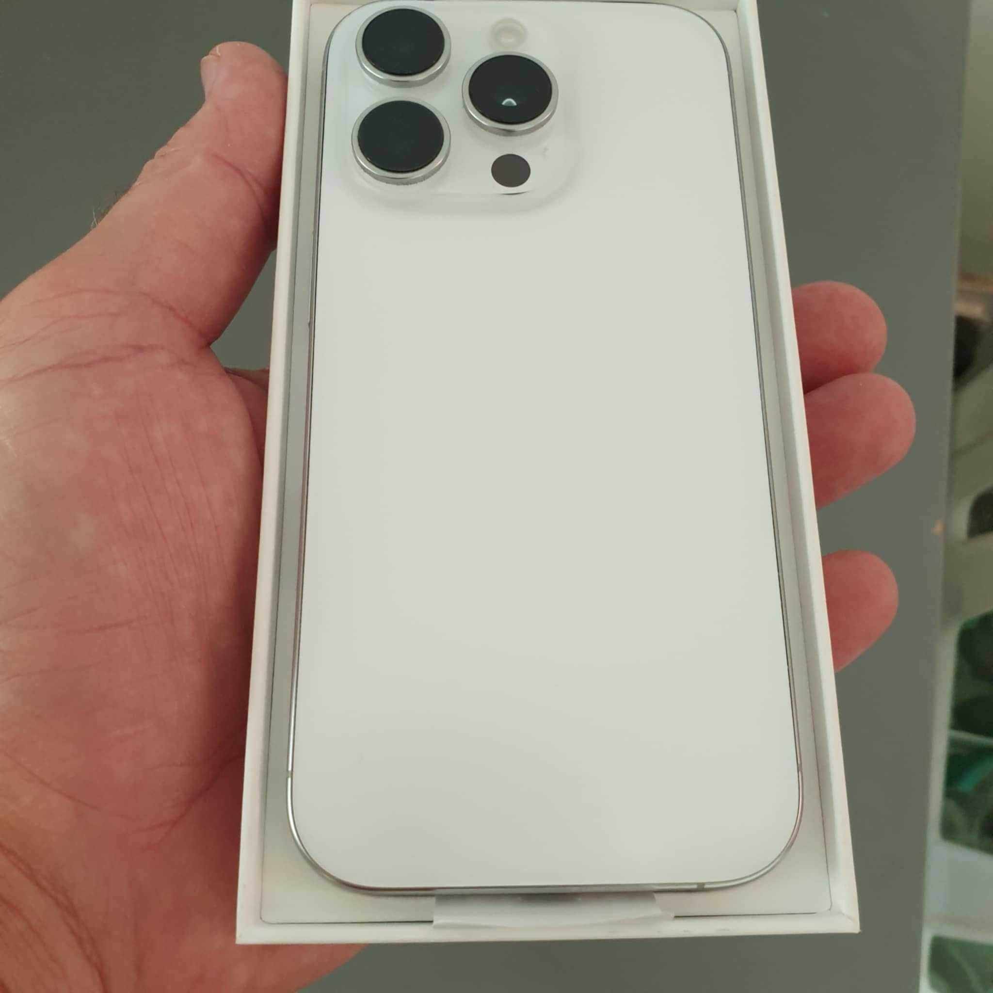iPhone 16 Pro z pojemnością 128 Gg