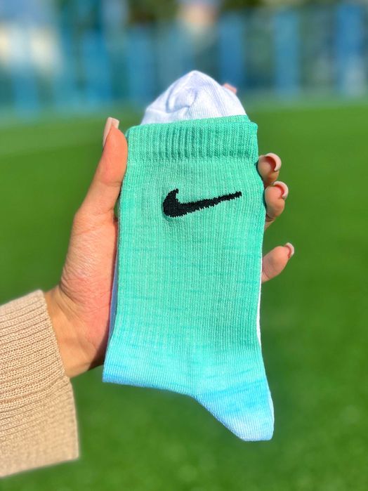 Високі кольорові бавовняні шкарпетки Nike