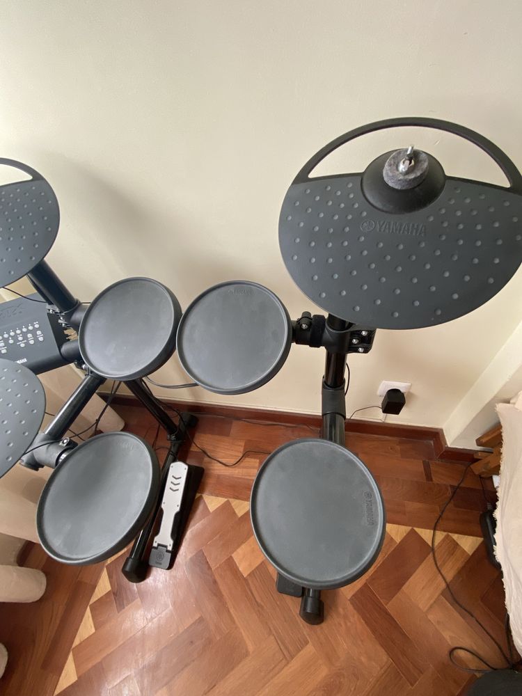 Bateria eletronica dtx 400k