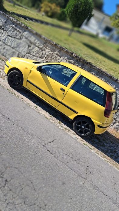 Fiat Punto vendo ou troco por outro carro