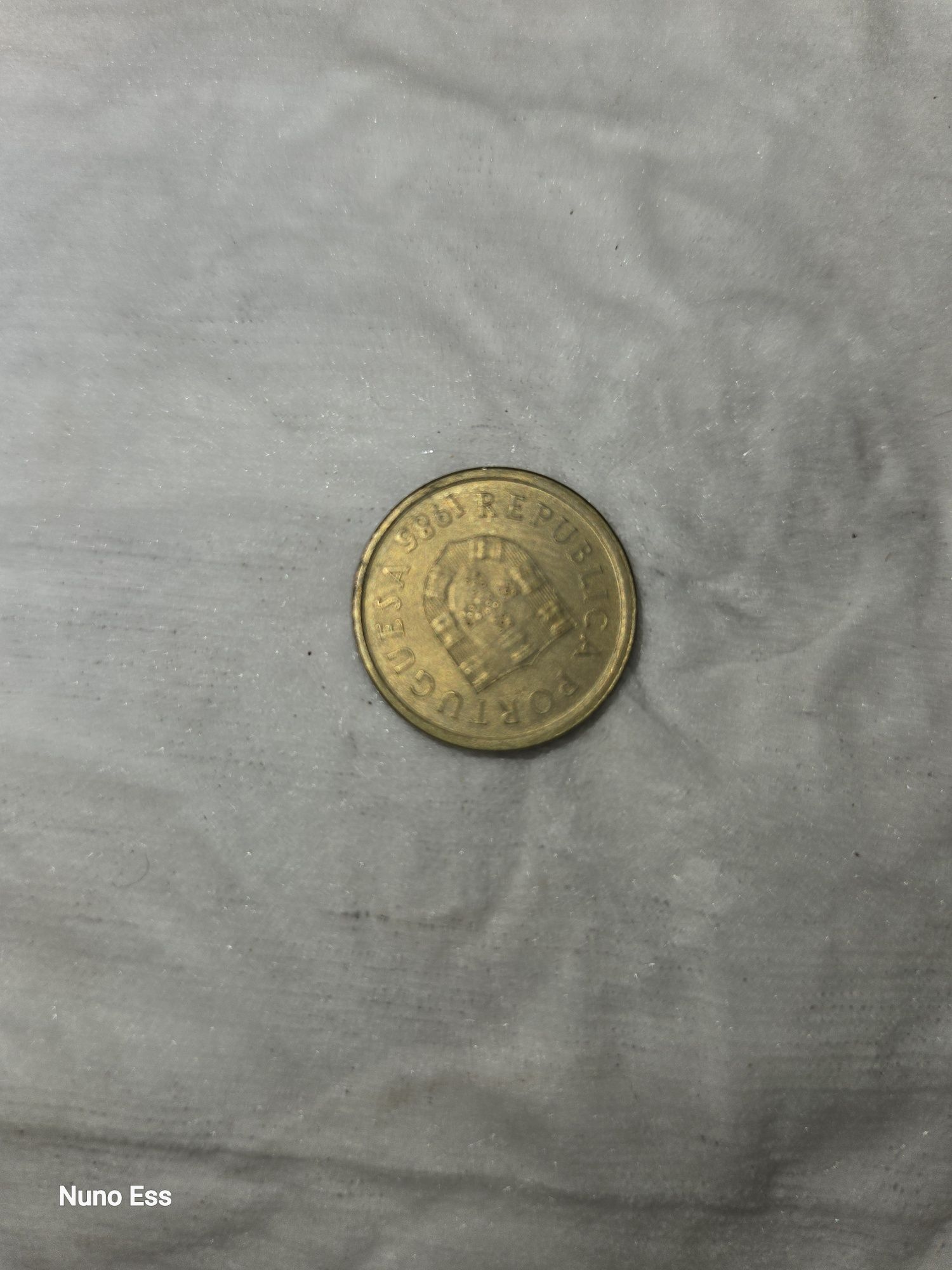 Moedas antigas algumas especiais