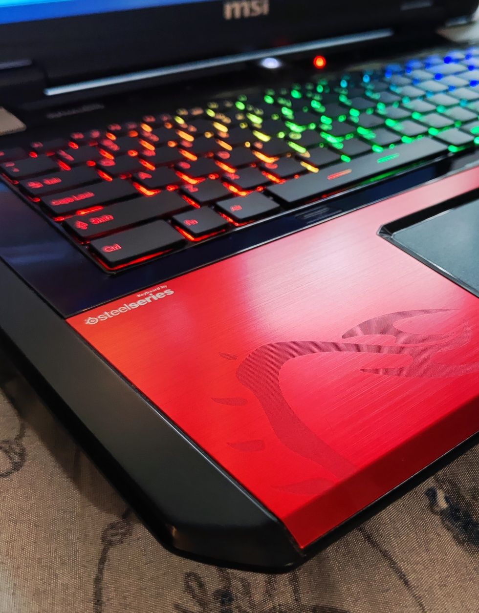 Laptop gamingowy MSI GT70. 17,3. Full HD. i7, 16DDR3, GTX, SSD+HDD.