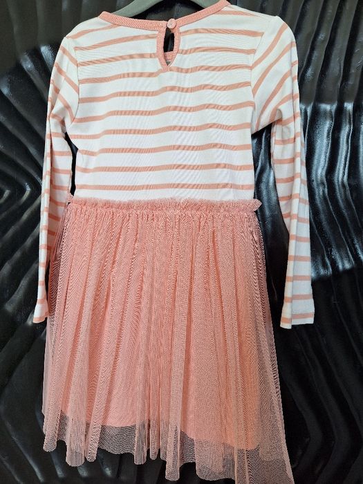 Sukienka dla dziewczynki r. 104