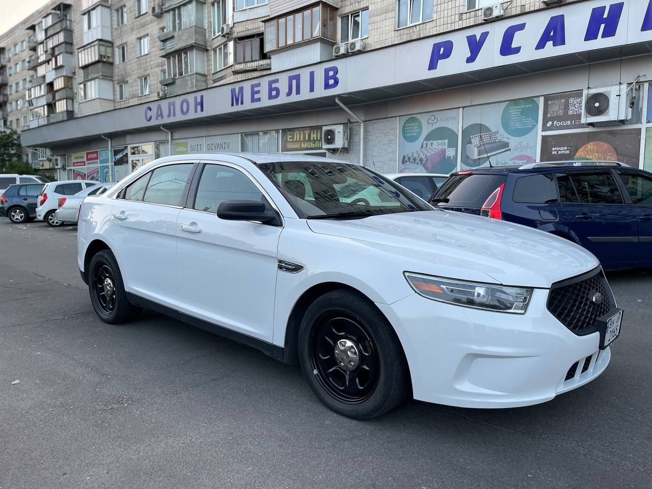 Ford Taurus interceptor