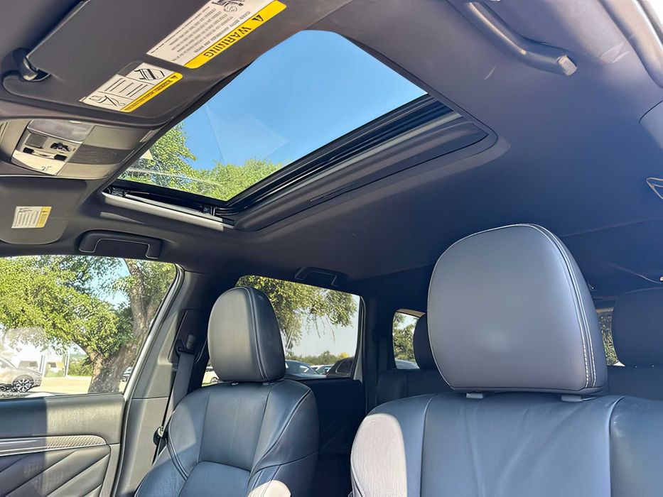 Mitsubishi Outlander      2020