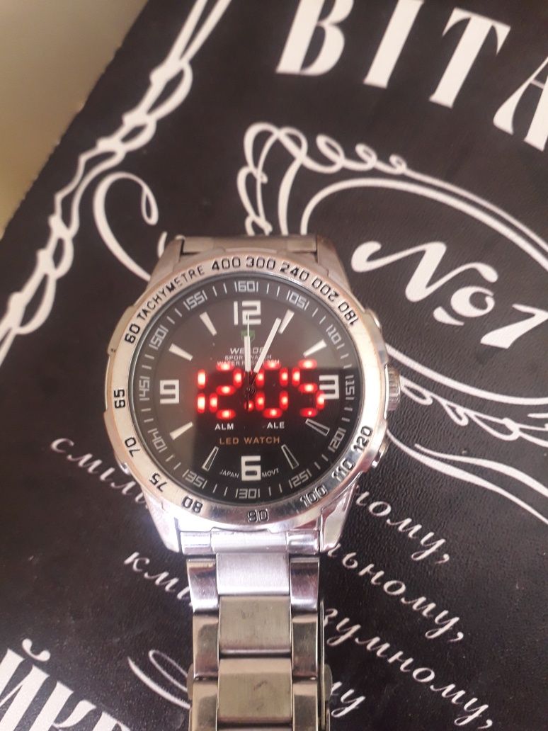 Годинник кварцовий Weide Standart Silver