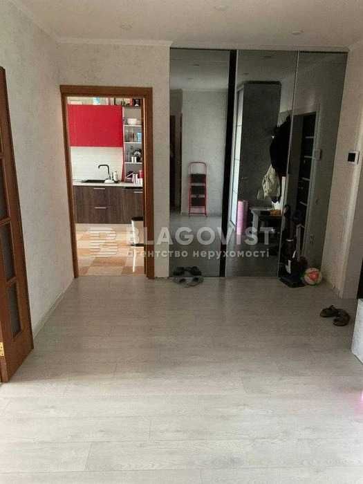 Верховинна, 35 Берестейський проспект  квартира  М"Житомирська"