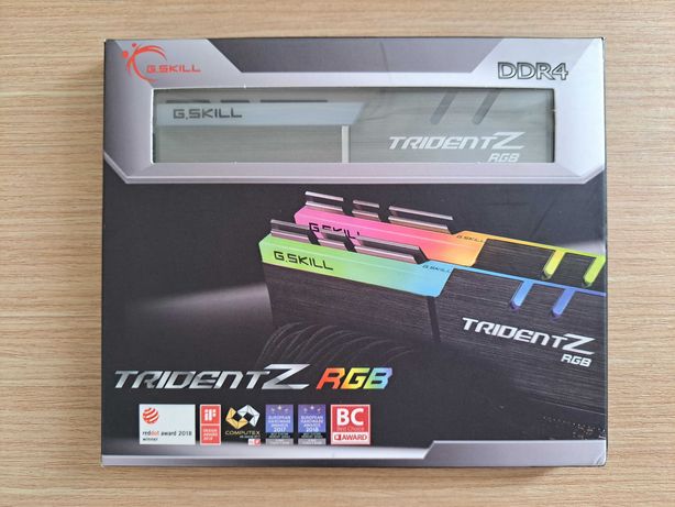 Memória DDR4 G.Skill Trident Z RGB 16GB (2x8GB) 2400MHz CL15
