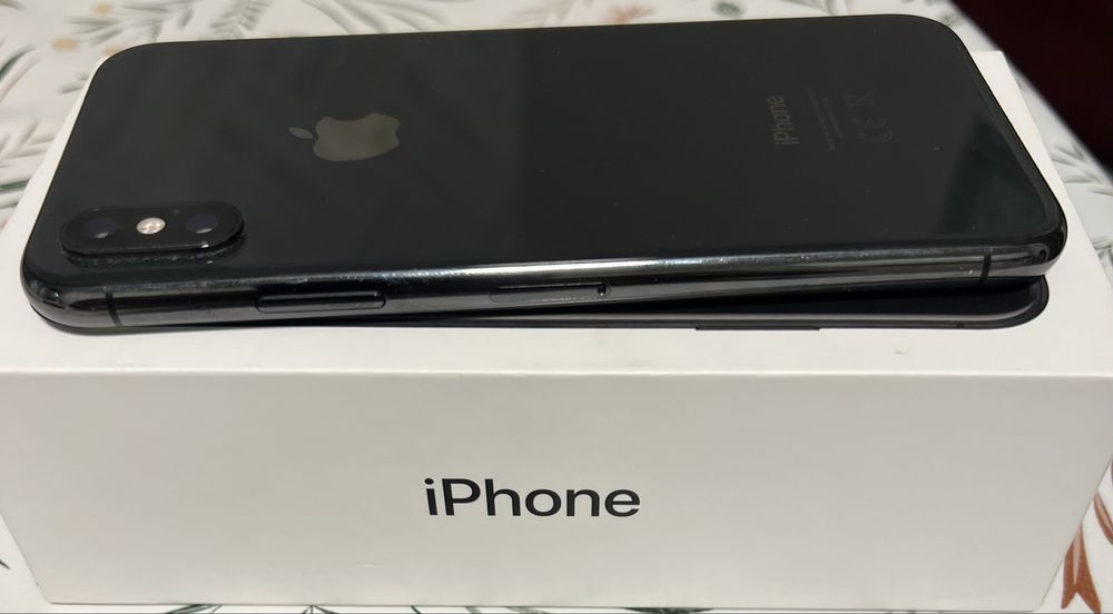 IPhone XS 64 gb.