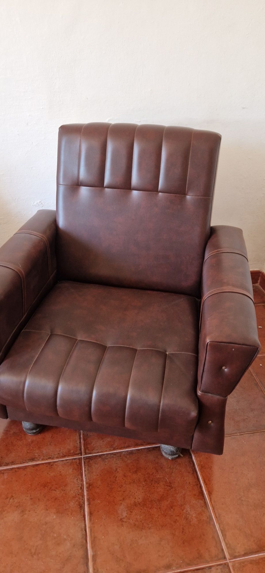 Conjunto 2 sofas individuais vintage