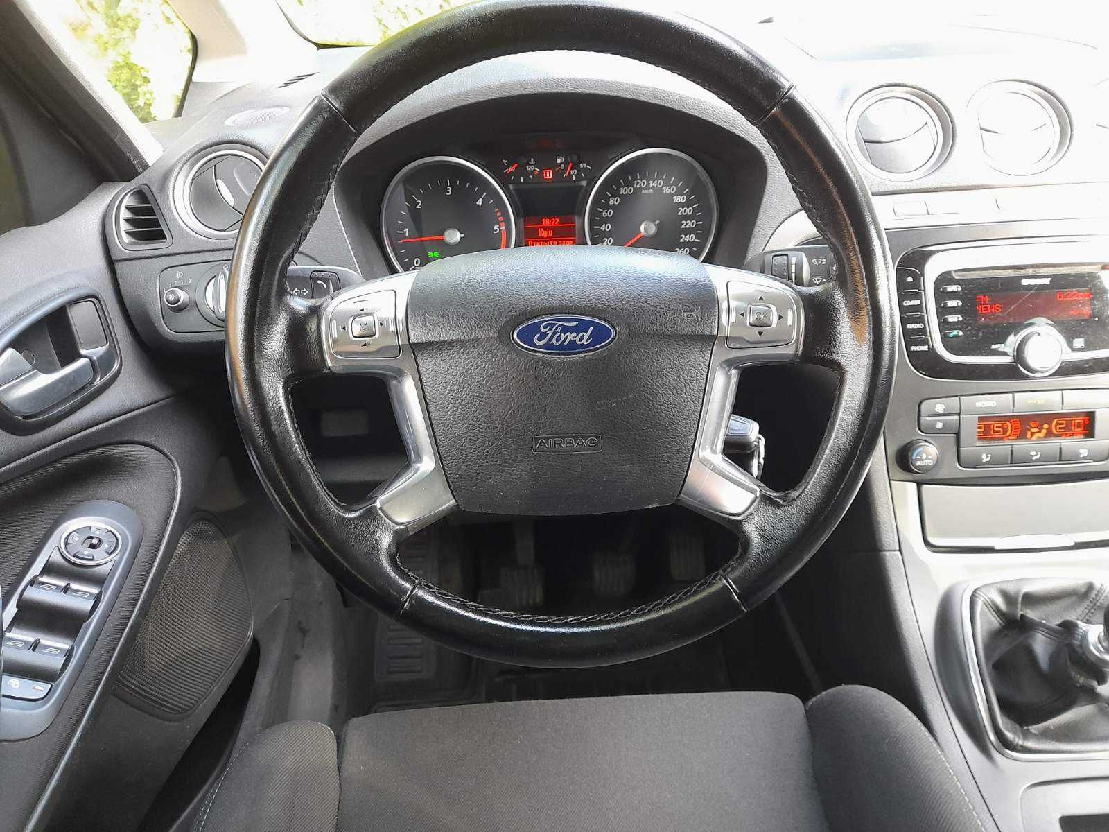 Ford S-MAX 2012. 7місць. 5л/100км. 900кг вантажу. Бездоганний стан.