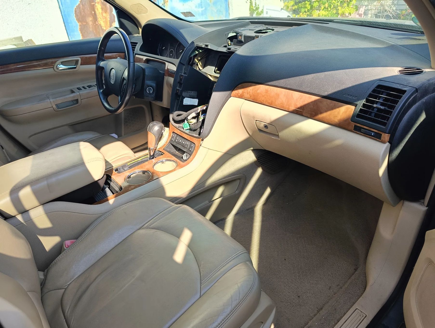 Chevrolet HHR Saturn Outlook