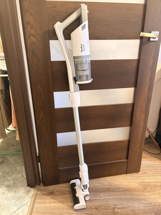 Odkurzacz pionowy Amica Aura