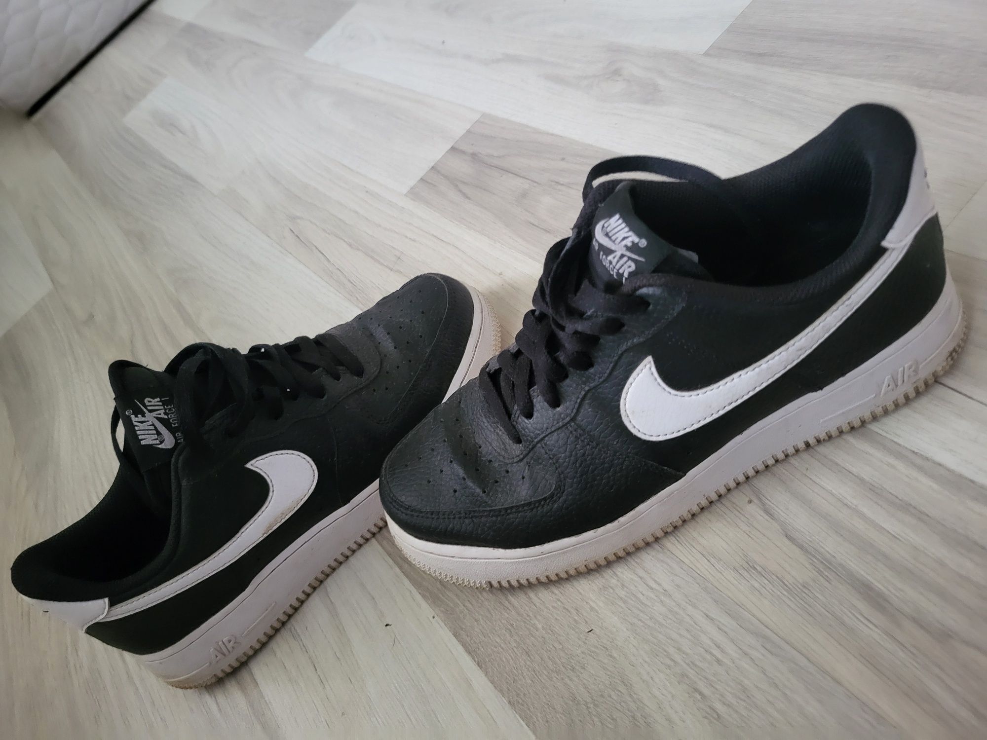 Jak NOWE Czarne Buty Nike ( Rozmiar 41 )