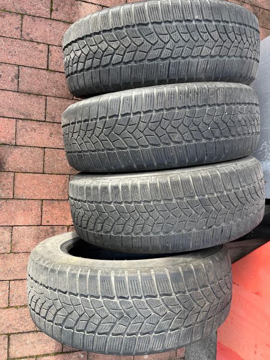 Komplet opon zimowych firestone winterhawk