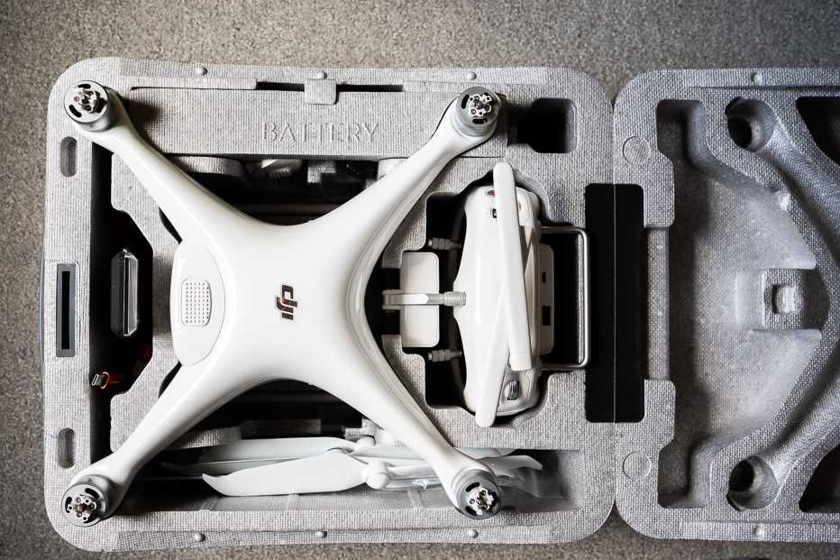 DJI Phantom 4 Pro V2 zestaw + plecak Manfrotto