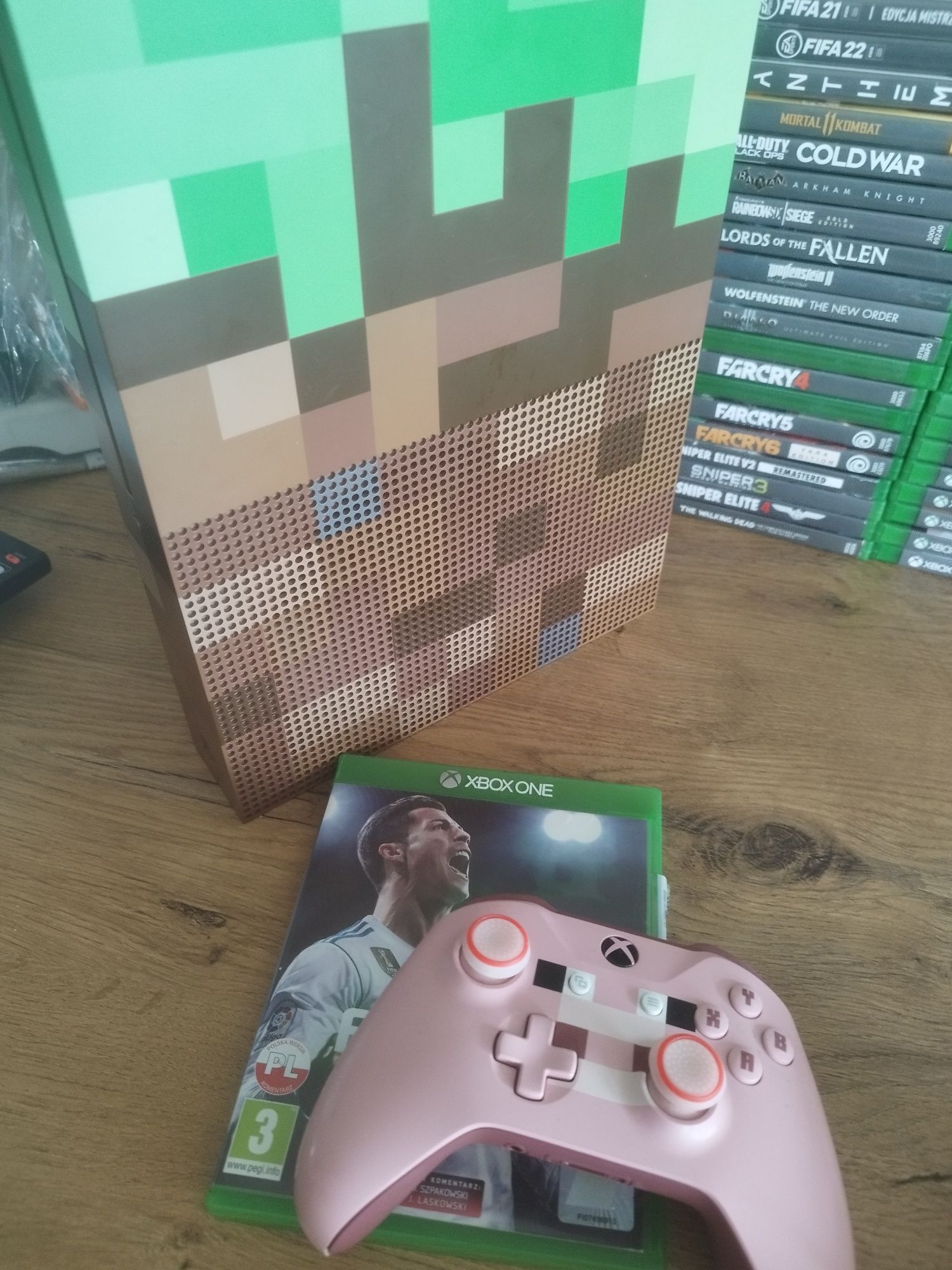 Xbox one S 4K limitowana edycja Minecraft+ Pad i gry