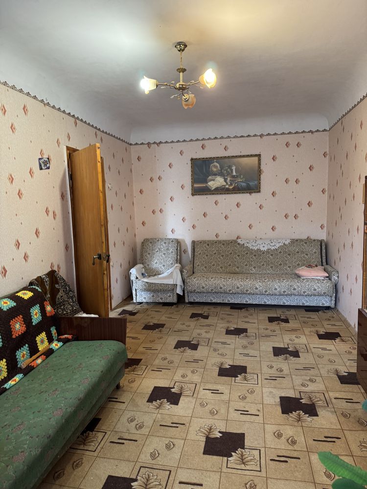 Продам 2-кімнатну квартиру