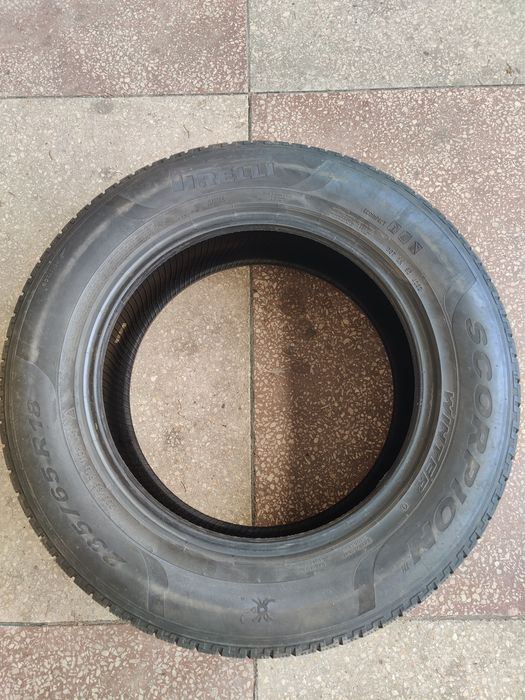 Продам зимові шини PIRELLI