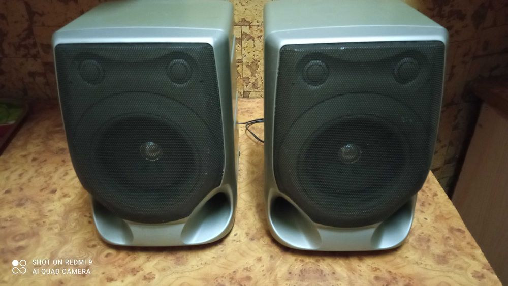 Od Philipsa 2 kolumny 40w sprzedam