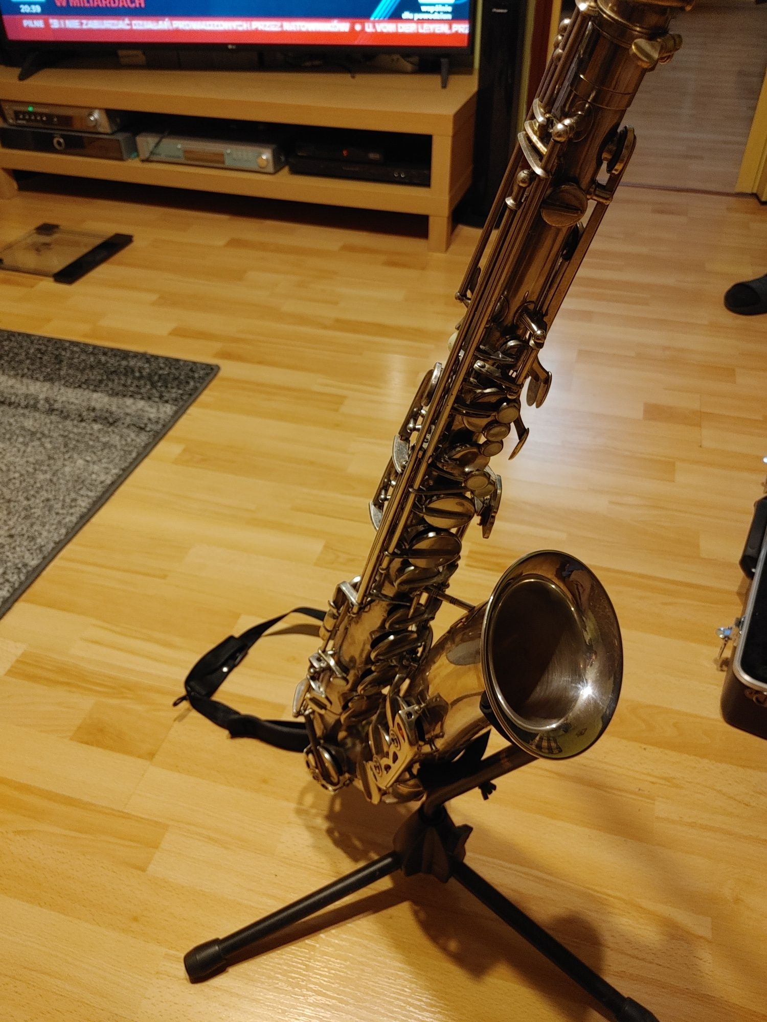 Sprzedam saksofon tenorowy