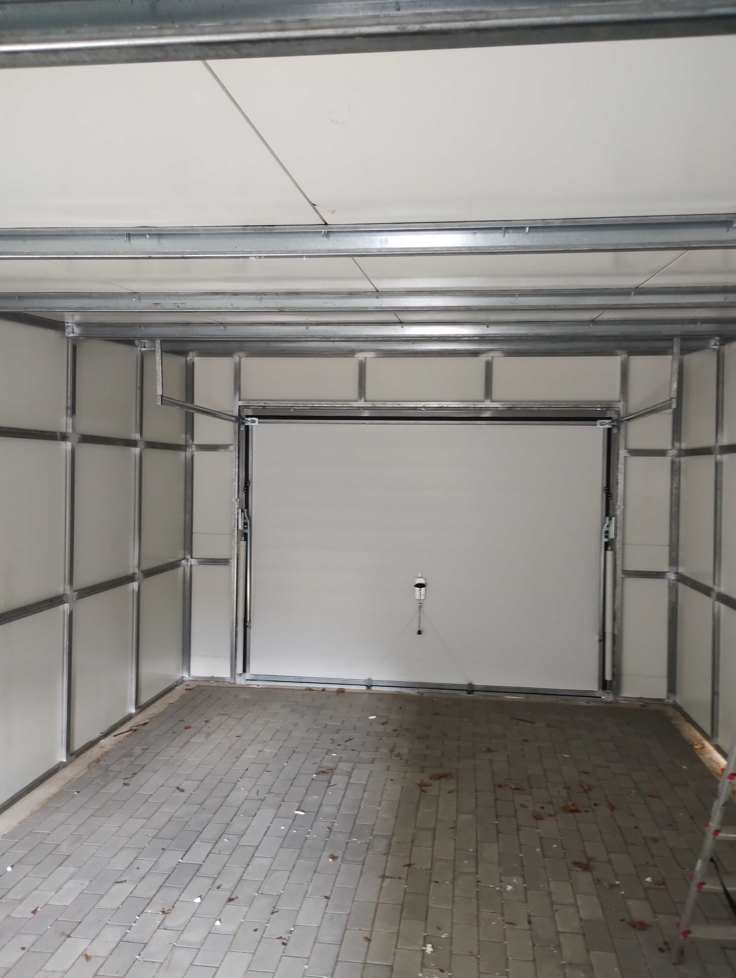 Garaż stalowy ocieplany 4x,9. Płyta warstwowa 4cm. Producent