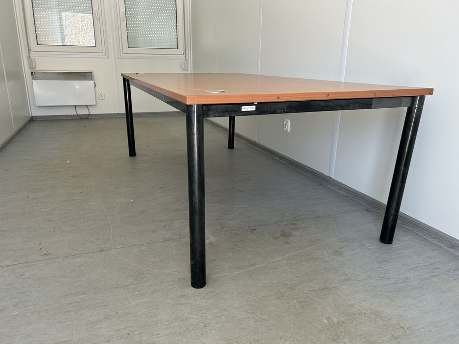 Stół biurowy / konferencyjny