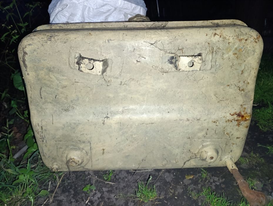 Продам паливний бак