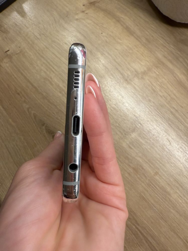 Samaung Galaxy s10+ uszkodzony