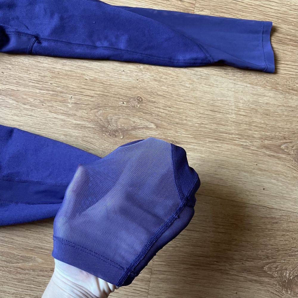 fioletowe legginsy spodnie na siłownię DRY z siateczką GymShark