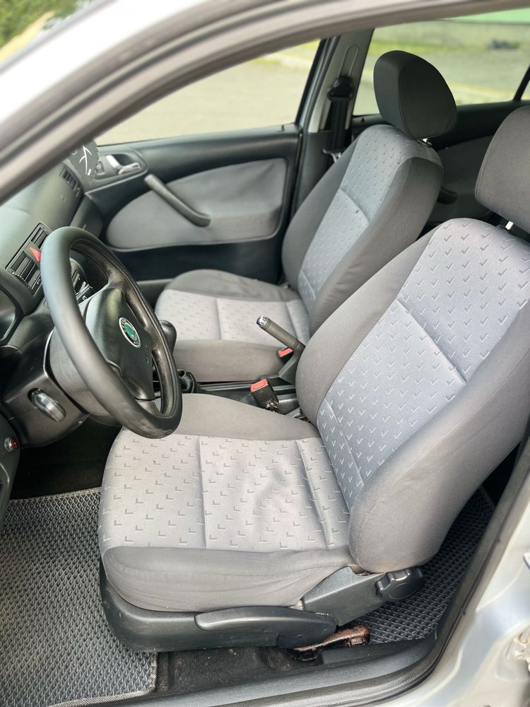 Skoda Octavia Tour 1.6 MPI Газ/Бенз