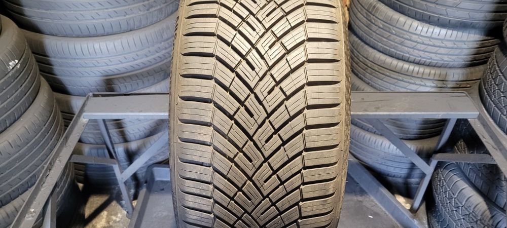 245/40r18 97Y XL  Continental AllSeasonContact 2 z 2025r ładna.