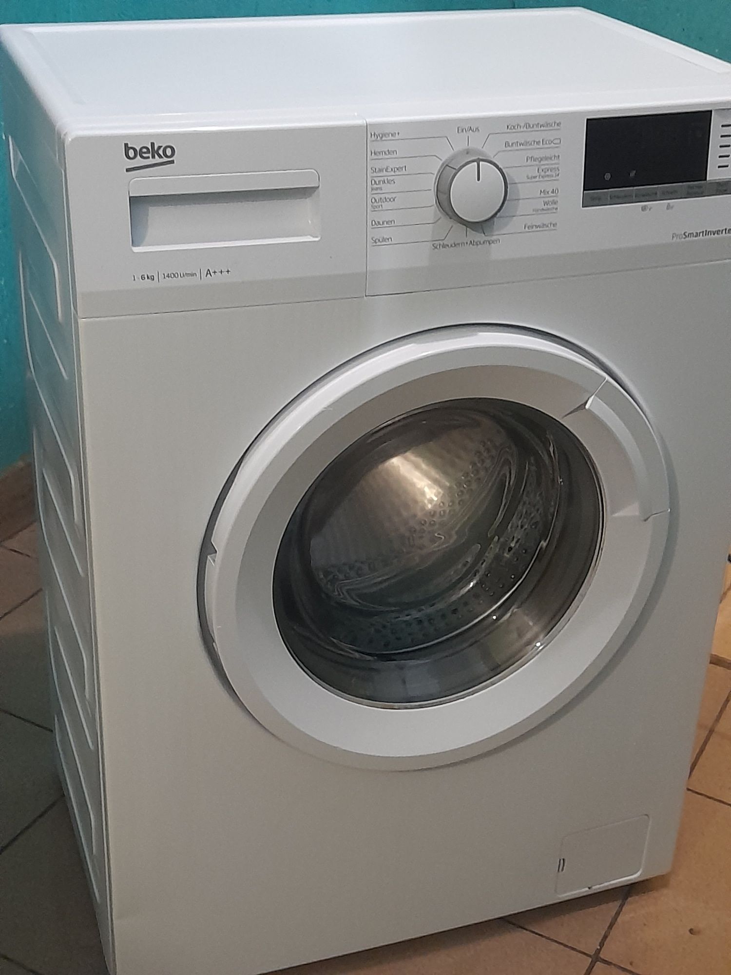 Пральна машинка*Beko*-6кг.Invertor Smart -43см.