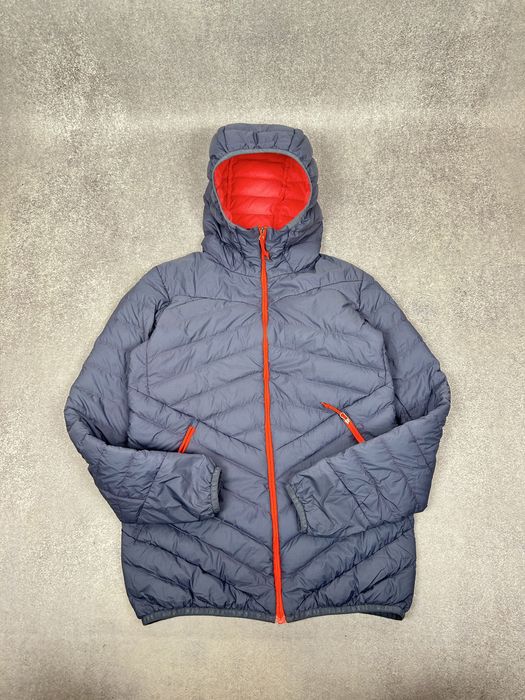 Жіночий пуховик Salewa