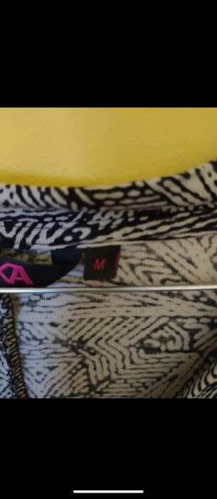 Indiska biało czarna wzorzysta sukienka rozmiar M/L