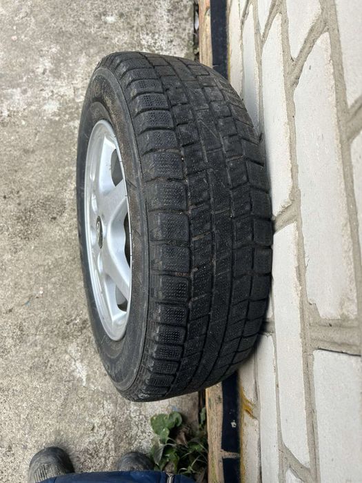 Продам диски Hyundai 5.5 jjx14 R14.  4шт та зимова гума з ними.