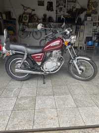 Moto Susuki GN250