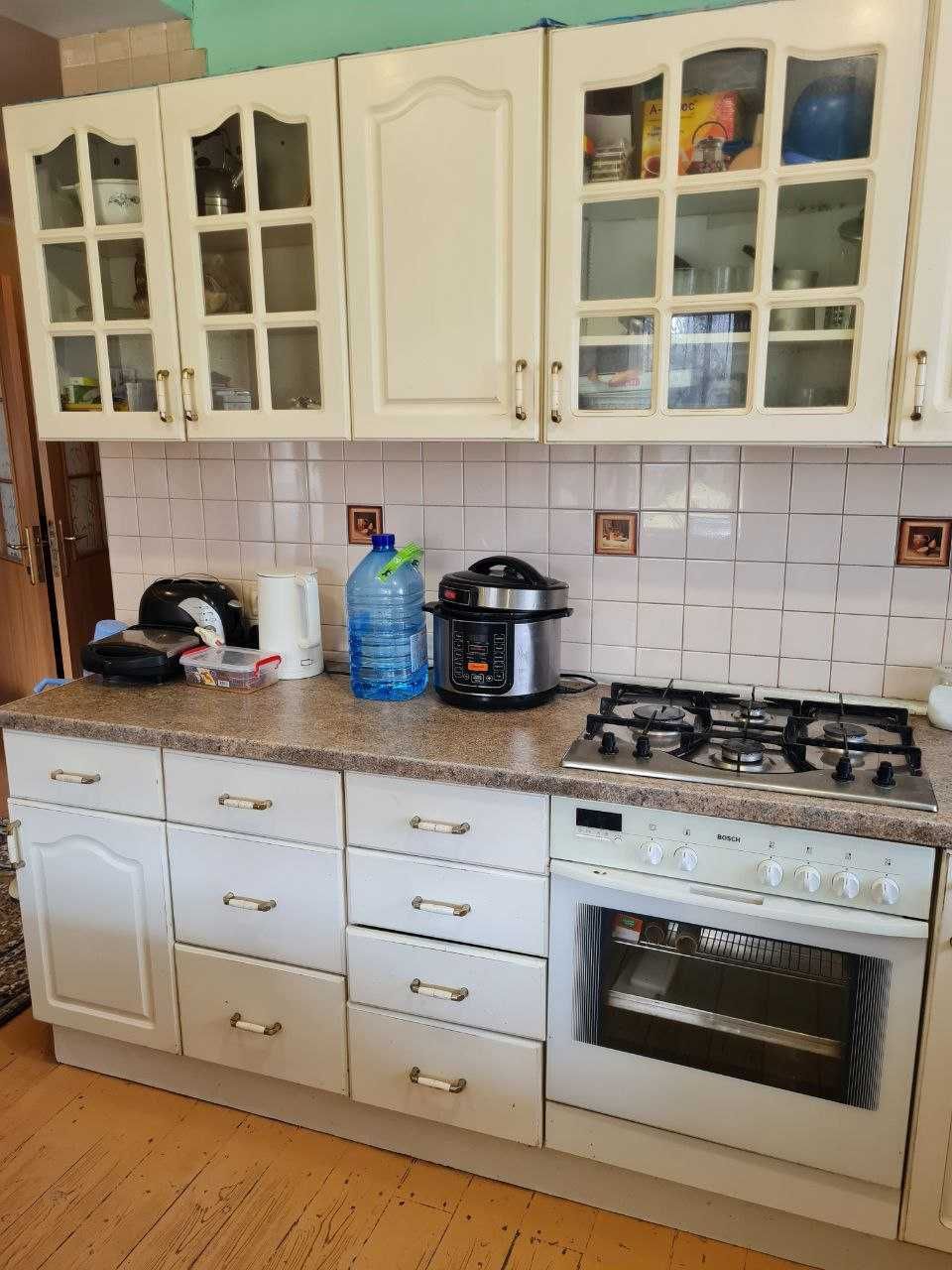 ПРОДАМ  цегляний  БУДИНОК в р-ні зупинки  Козацька. 60000 евро