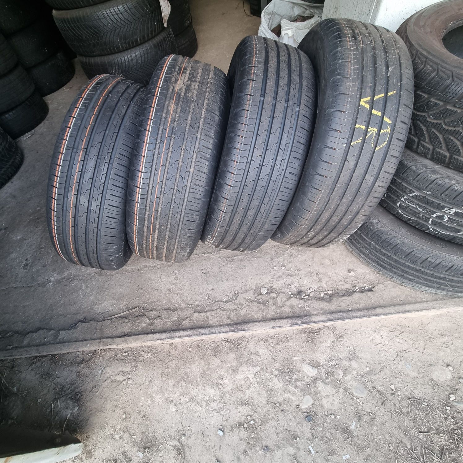Шини 215/65R16 98H Continental EcoContact6, літо, стан нових