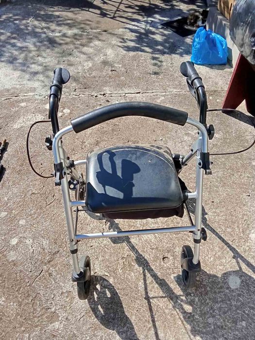 Ходунки на три колеса