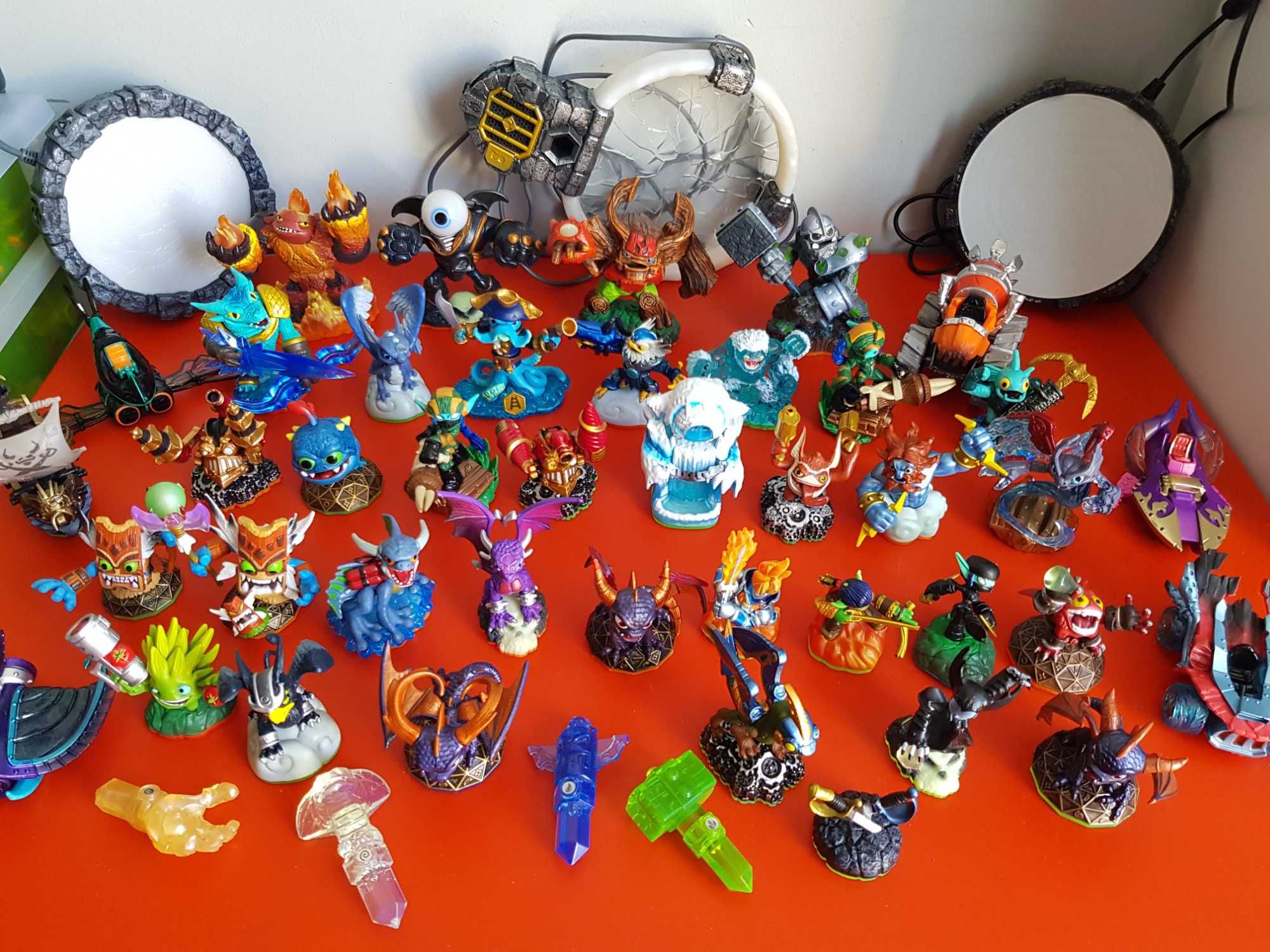 Игра Skylanders для XBOX 360 , XBOX ONE  фигурки
