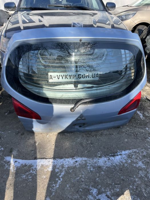 Кришка багажника міцубісі кольт