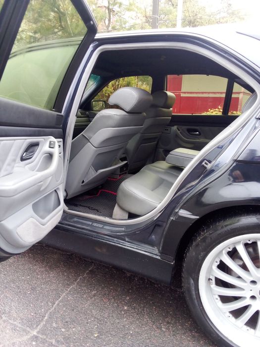 BMW E38 740і 4.4Г/Б