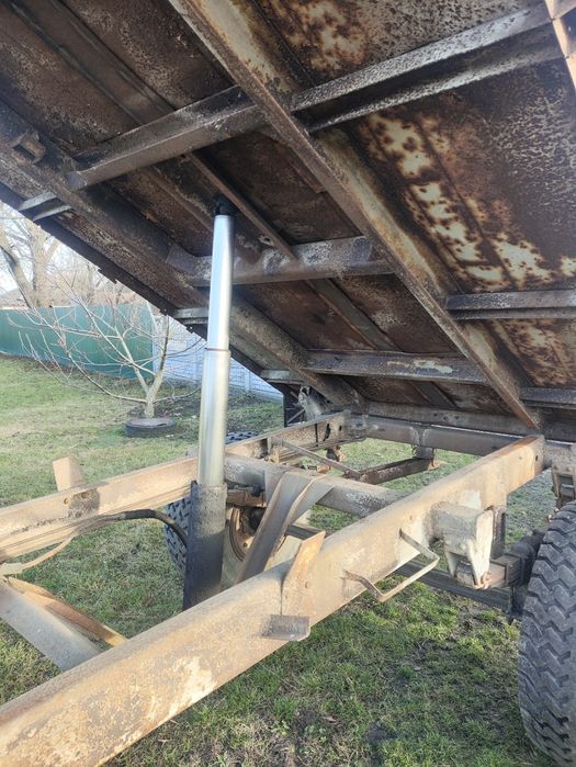 Продам прицеп  2 Птс-4