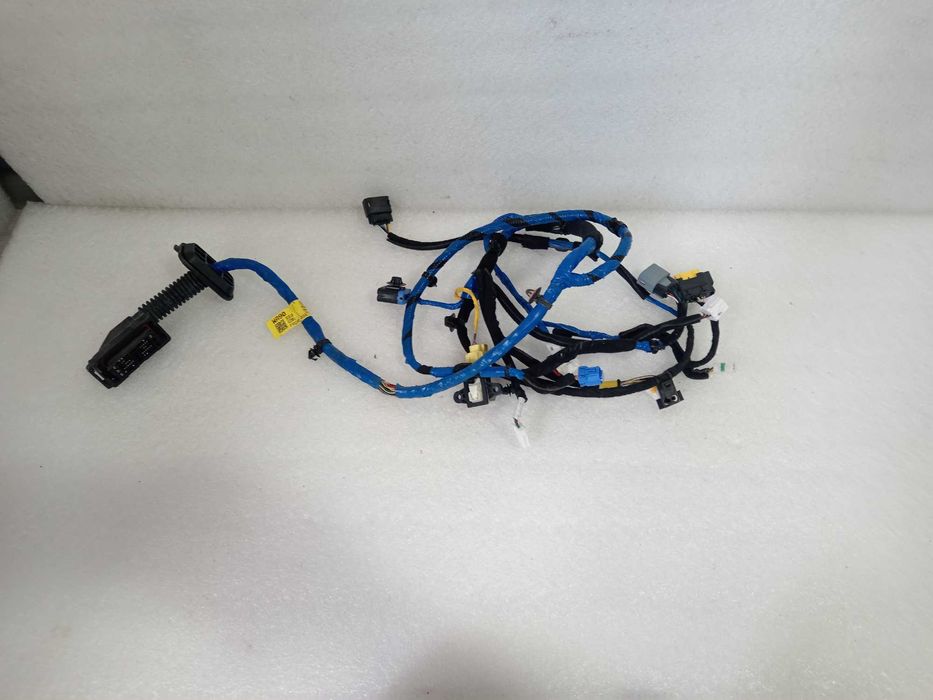 Проводка фішка передньої правої двері  Hyundai Ioniq 5 91610-GI901