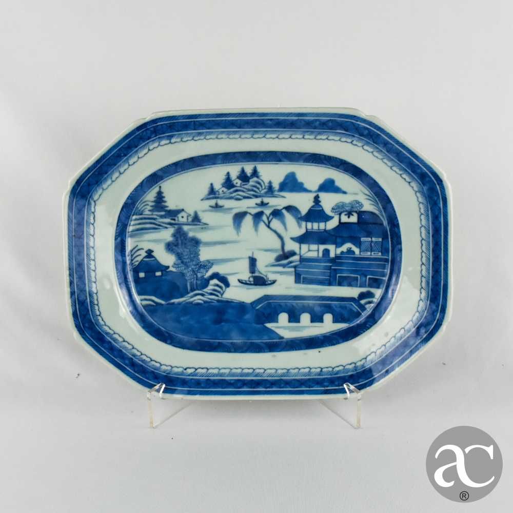 Travessa porcelana China, decoração Cantão período Qianlong séc. XVIII