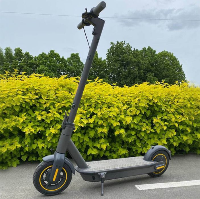 МЕГА РОЗПРОДАЖ | Електросамокат 350W / ЗАПАС ХОДУ 60 КМ / 10 дюймів