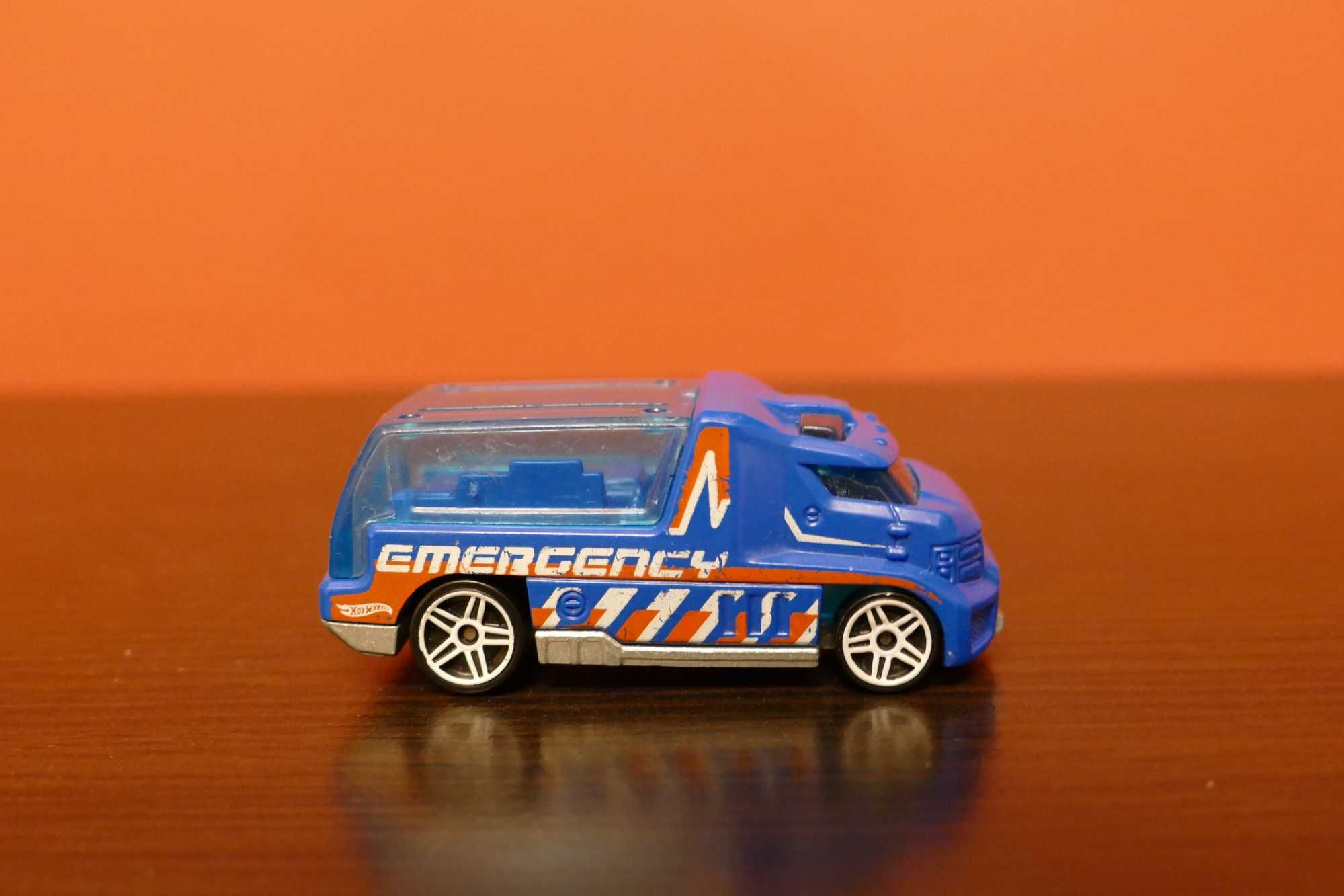 Hot Wheels autko "Resorak" Rapid Response