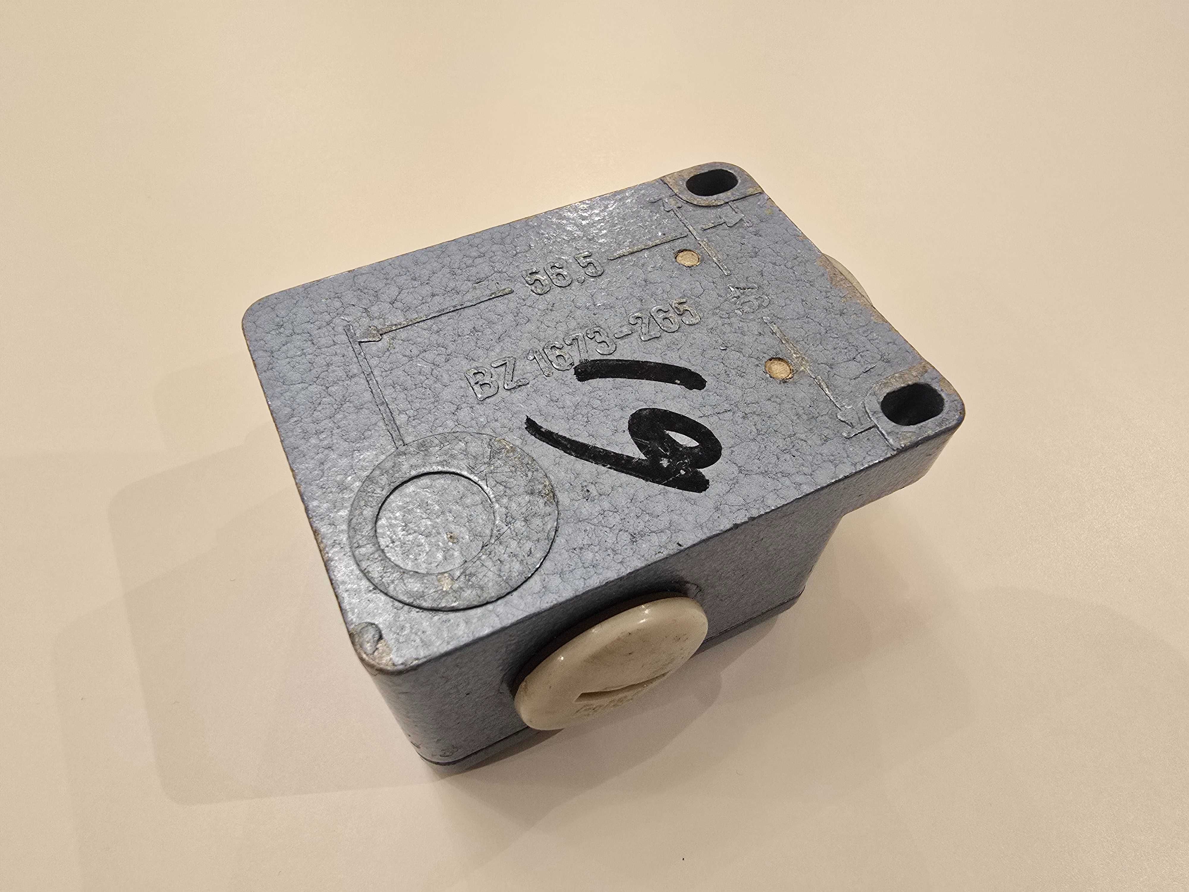 Wyłącznik krańcowy TS 015-11Y 10A 500V SCHMERSAL